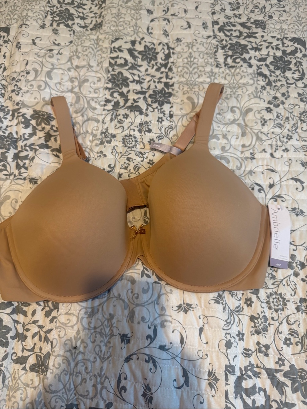Ambrielle Women's Full Coverage Bra 44C new with tags.